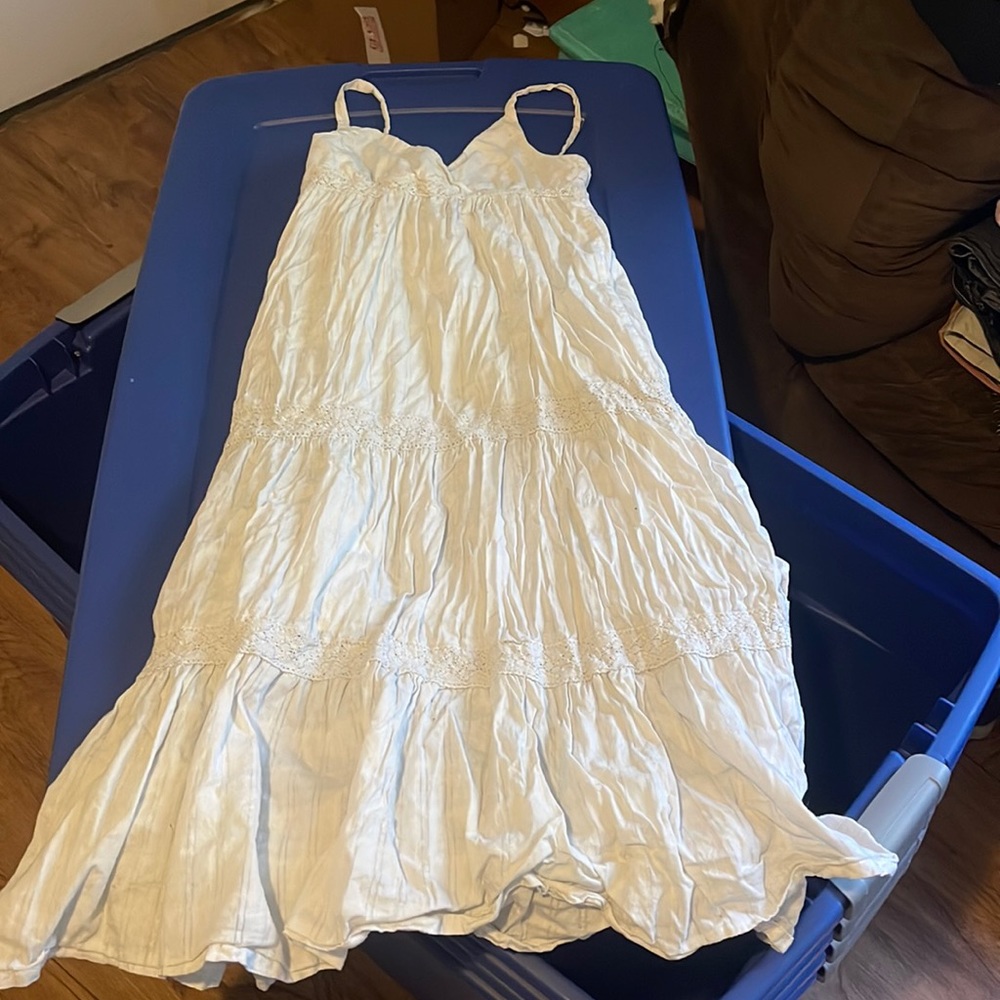 White lace dress